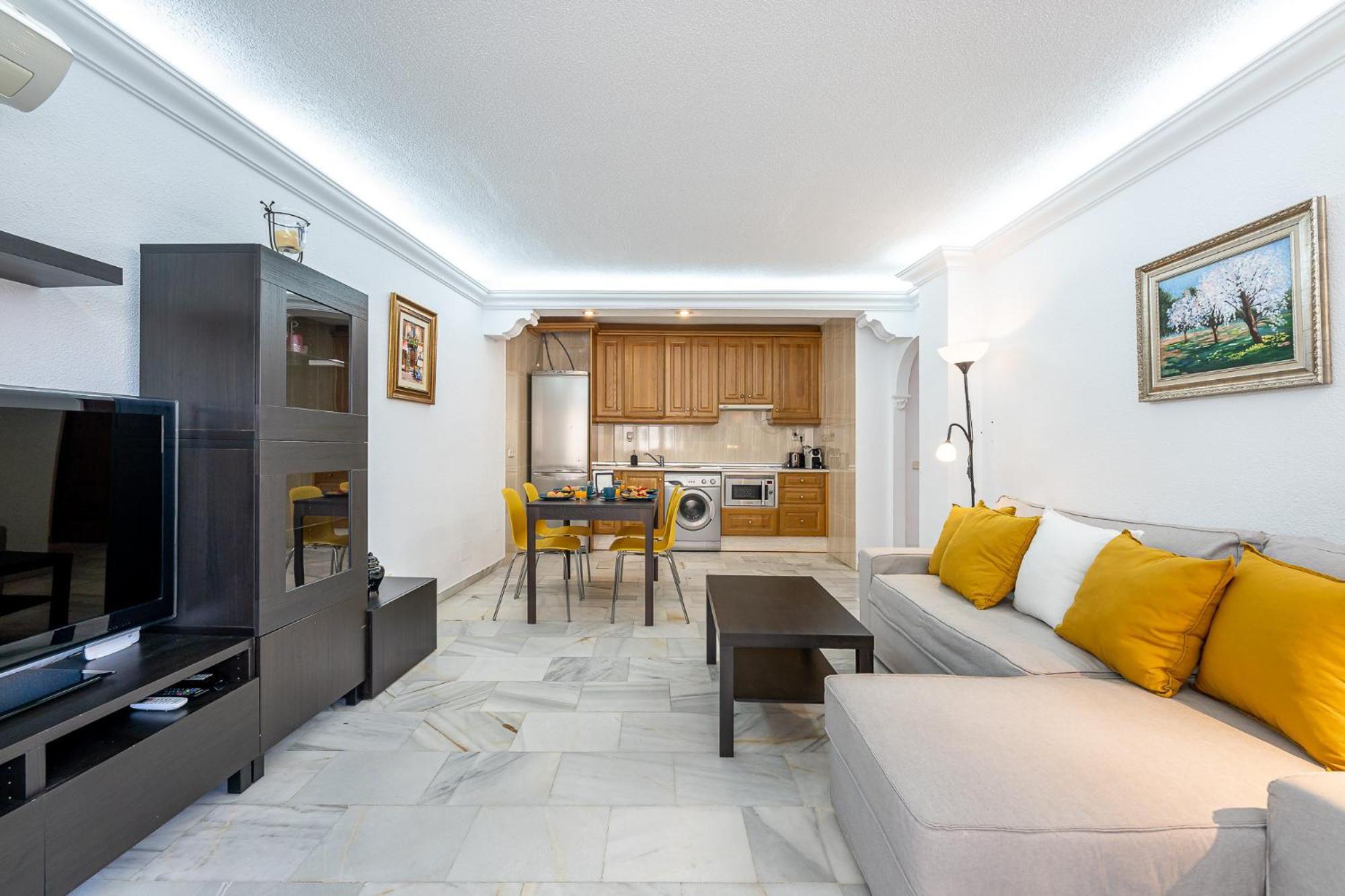 797 Holiday Rentals - Piso Para 3 En La Carihuela Con Piscina 托雷莫利诺斯 外观 照片