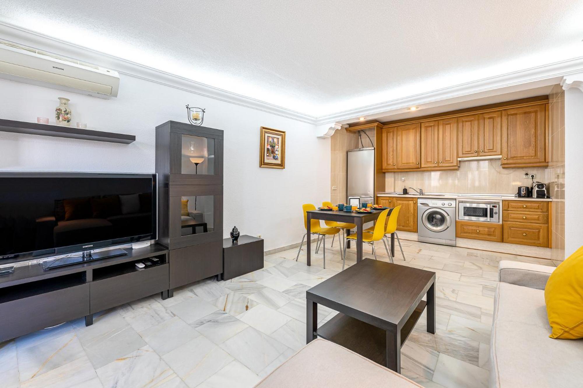 797 Holiday Rentals - Piso Para 3 En La Carihuela Con Piscina 托雷莫利诺斯 外观 照片