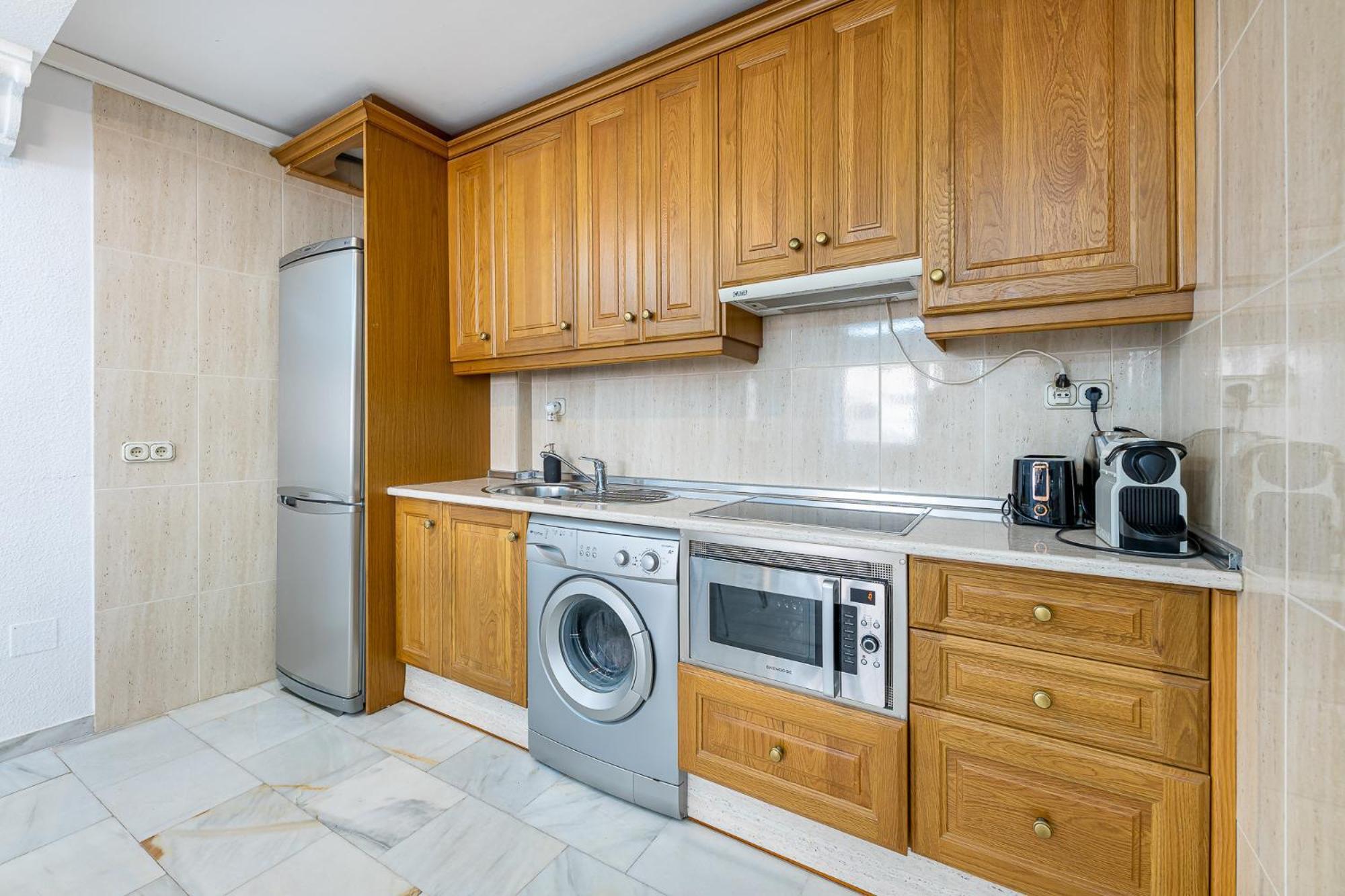 797 Holiday Rentals - Piso Para 3 En La Carihuela Con Piscina 托雷莫利诺斯 外观 照片